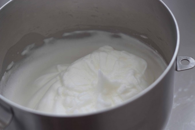 meimanrensheng.com how to whip egg whites 5 stiff peaks